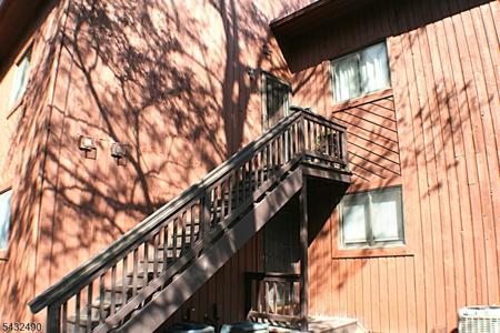 4 Augusta Dr