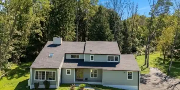 23 Turtleback Rd