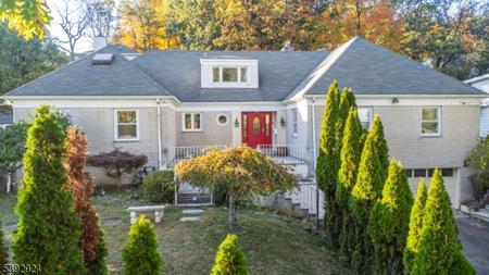 11 Mountain Way