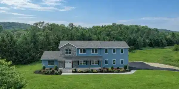 4 Sterling Dr