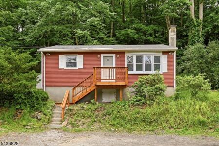 48 E Shore Dr