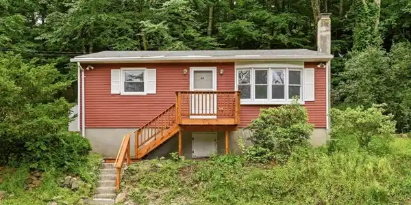 48 E Shore Dr