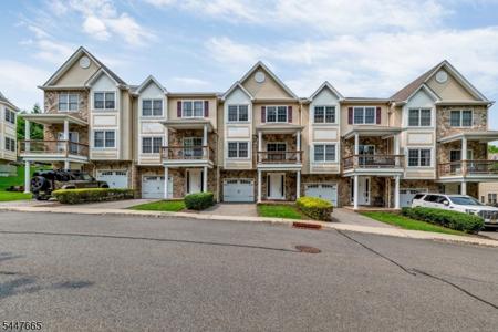 15 Halina Ln