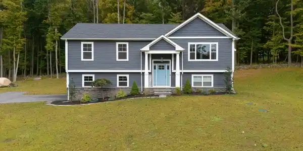22 Ballantine Woods Way