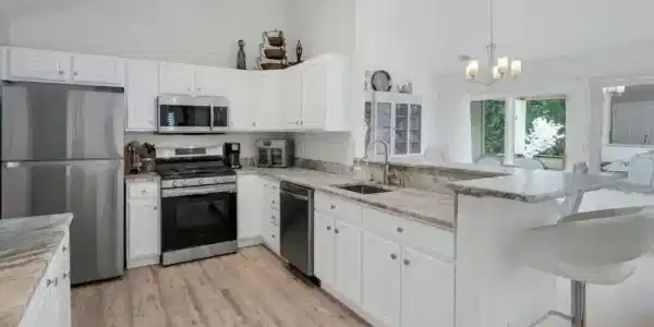8 Caleb Ct