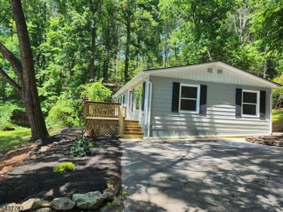 1 Watergate Dr