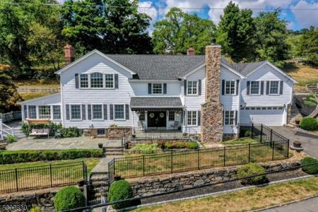23 Charlottesburg Rd