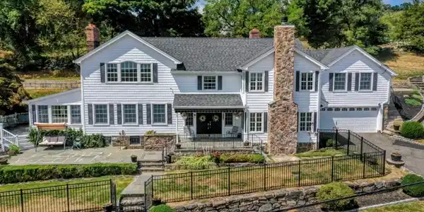 23 Charlottesburg Rd