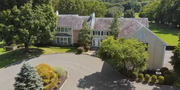 73 Roxiticus Rd