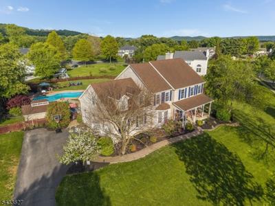 15 Foxwood Ln