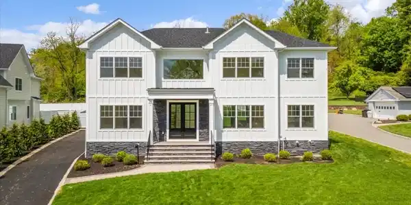 74 Hillside Ave