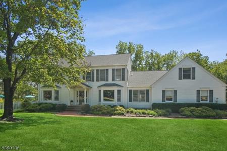 18 Flintlock Rd