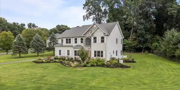 14 Elizabeth Ave