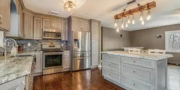 48 Neepaulin Dr