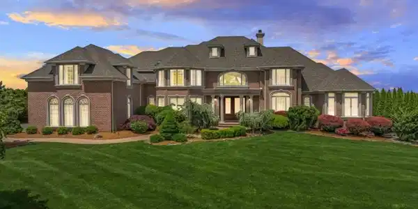 8 Skyview Dr