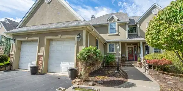 2 Witherwood Dr