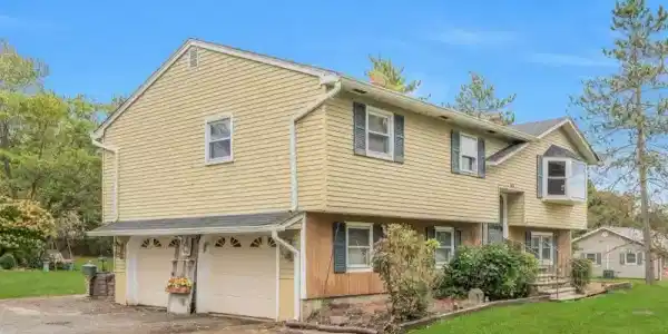 305 Wykertown Rd