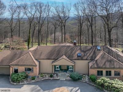 235 Mountainside Rd