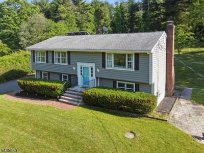 16 Old Mountain Rd