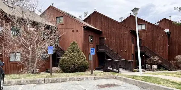 2 Falkenstein Dr