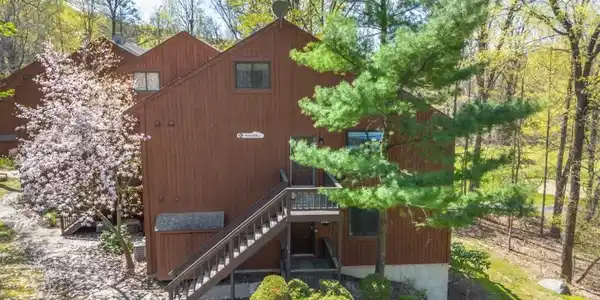 12 Augusta Dr