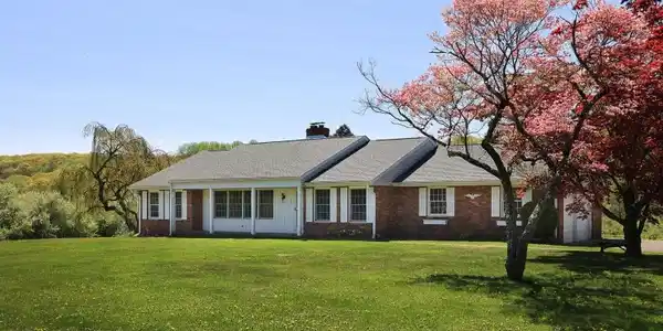 121 US Highway 46