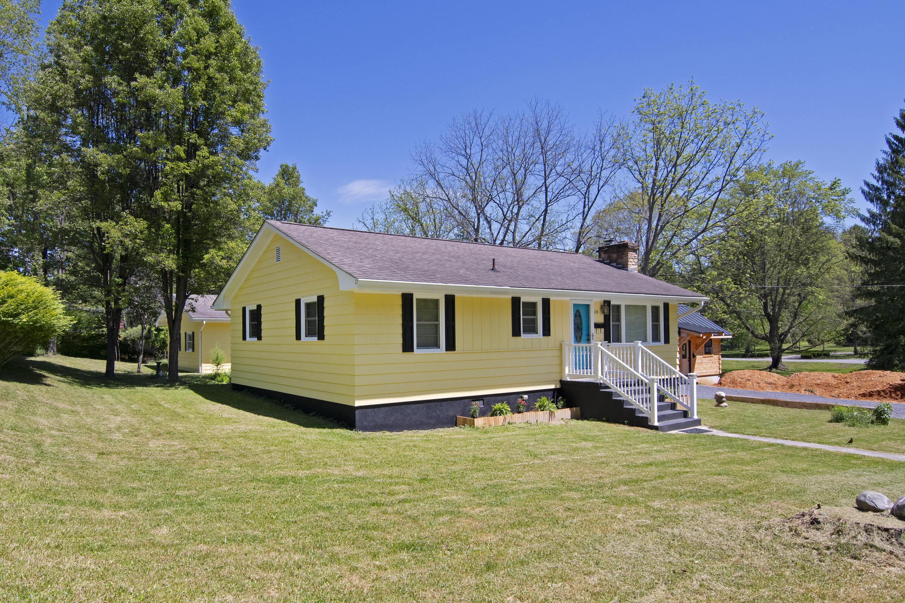 Image 3: HS_0059