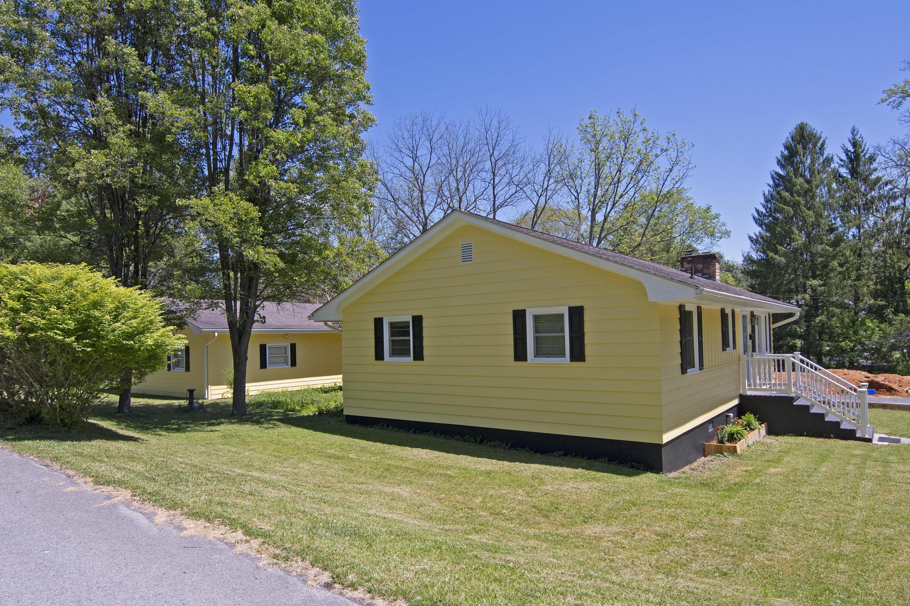 Image 4: HS_0095