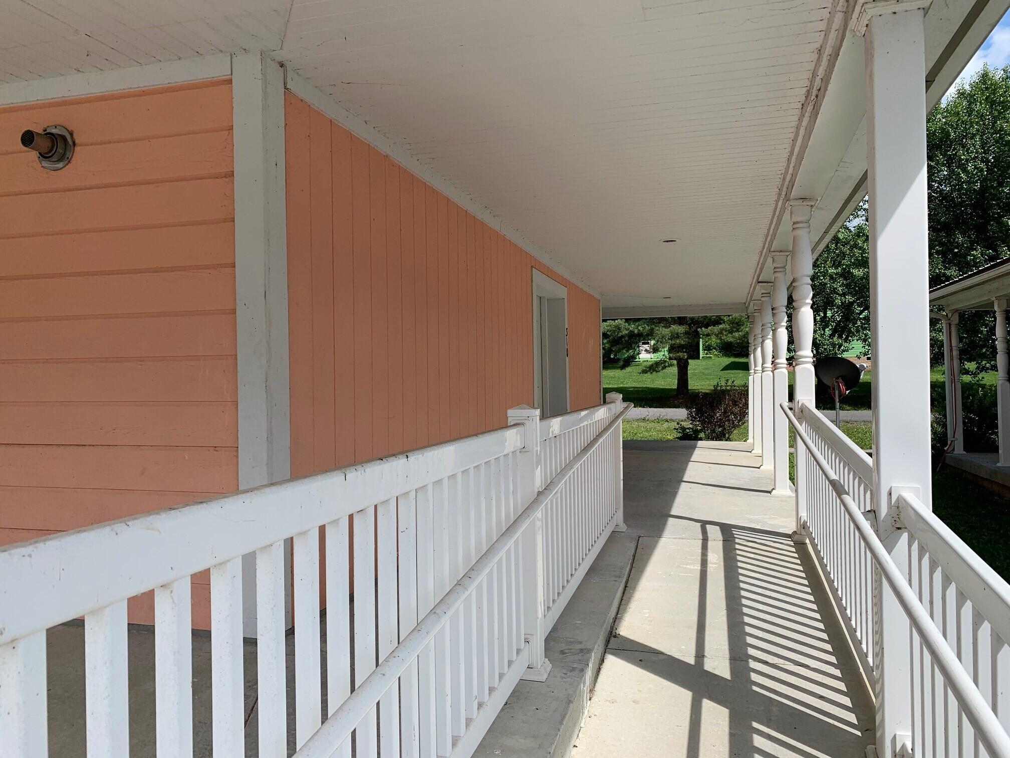 Image 3: unit 9 & 7 302,310 pic 3