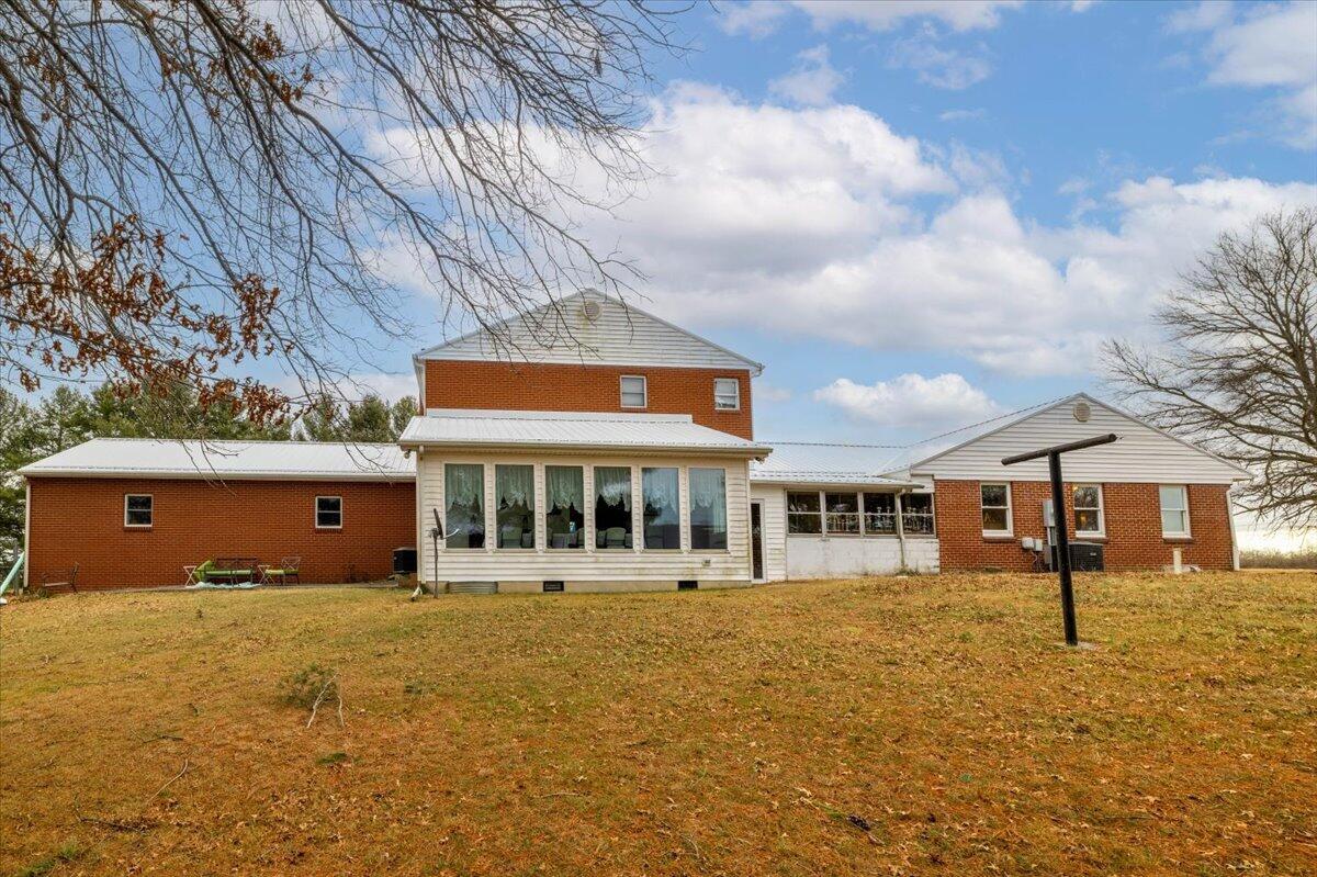 Image 3: 02-Exterior-5