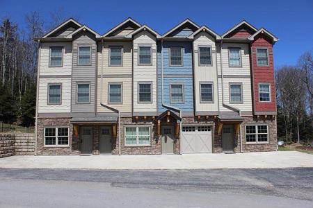 148 Creekside Dr #15