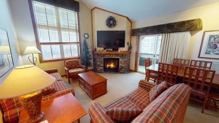 423/425 Highland House