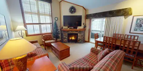 423/425 Highland House
