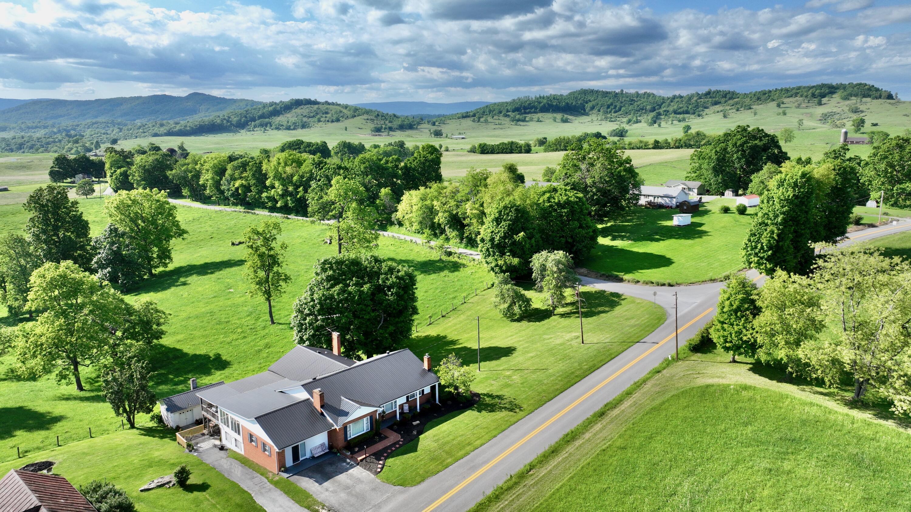 Image 4: 4061 Fairview Road