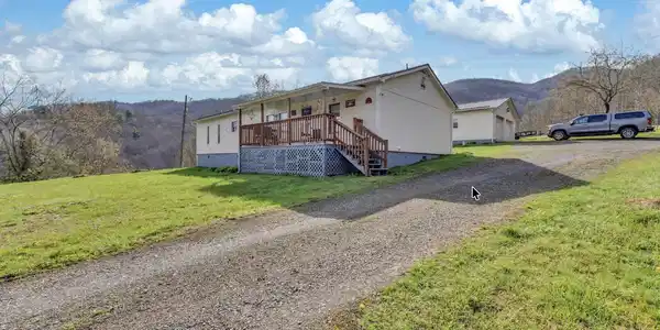 90 Brier Ridge