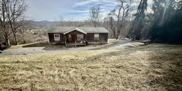 10516 Highland Trail