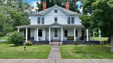 192 Clay St Street