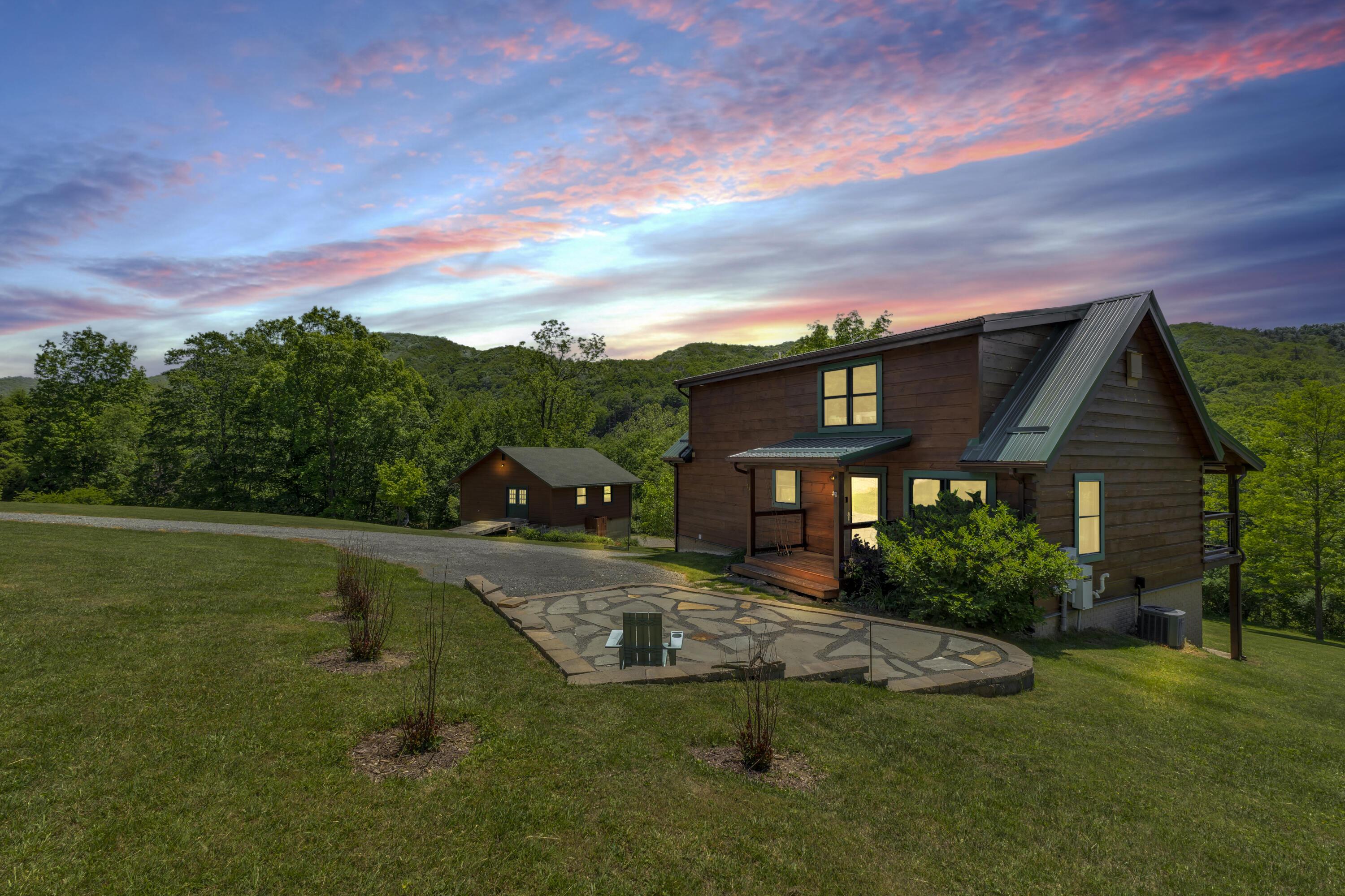 Image 1: 57 Hillside Bluffs Lane Tour