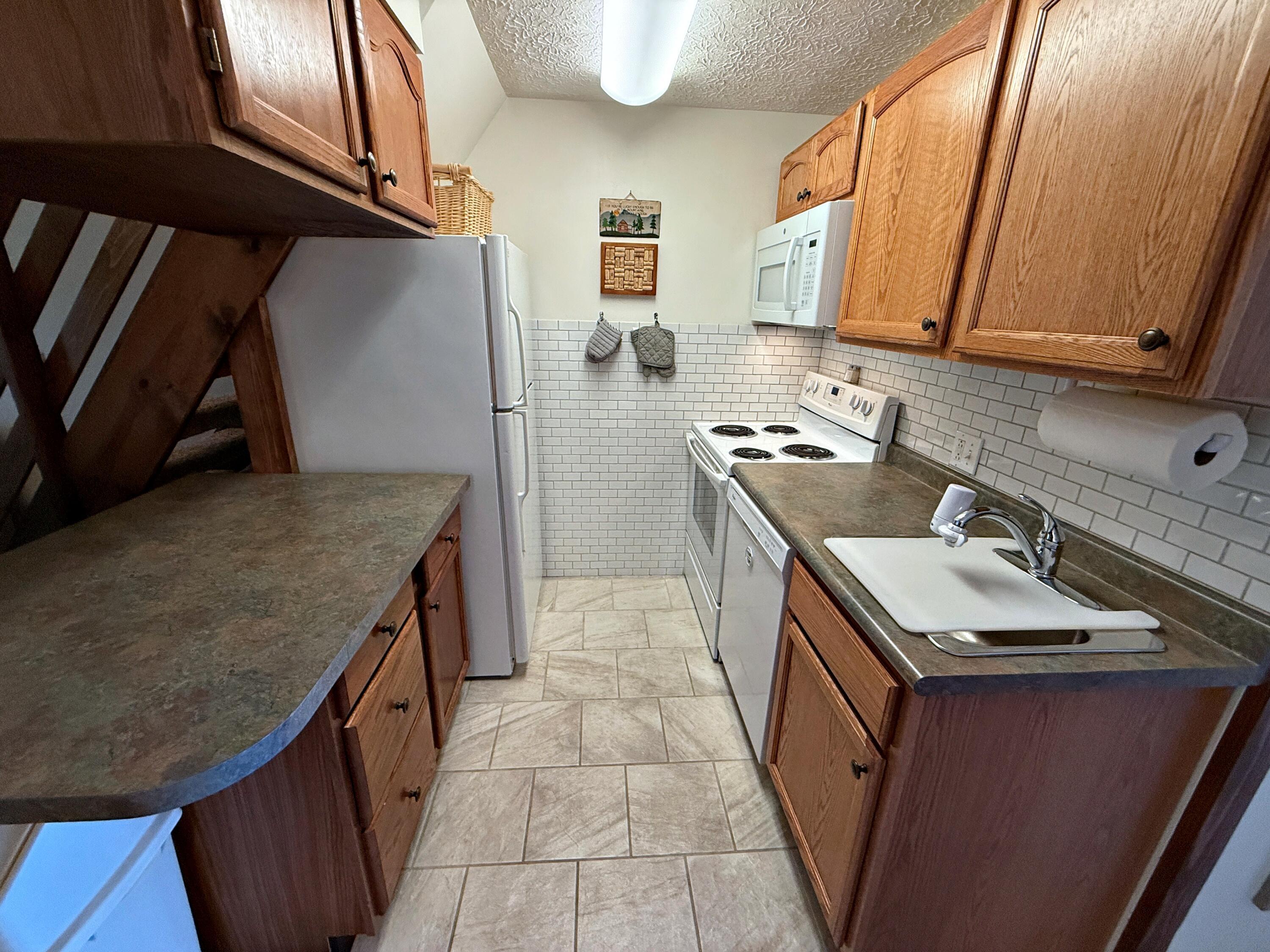 Image 4: upgraded kitchen