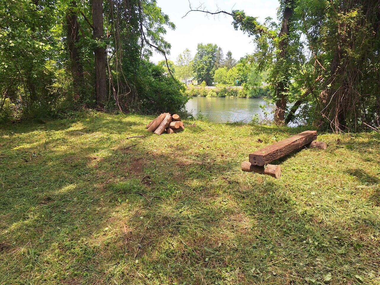 Image 3: 3
