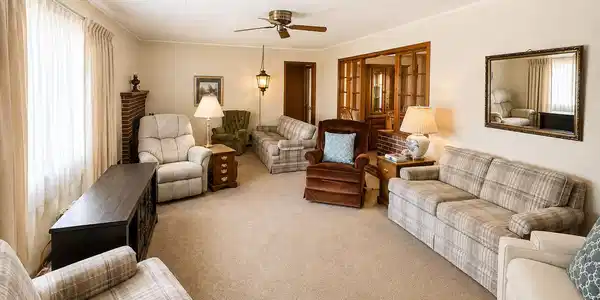 Image 4: living room1