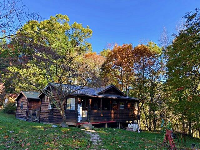 Image 3: 44 Allegheny Ln