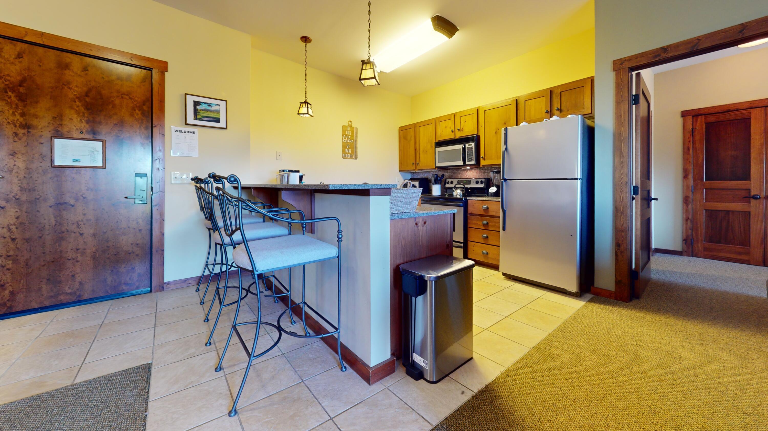 Image 4: Kitchen