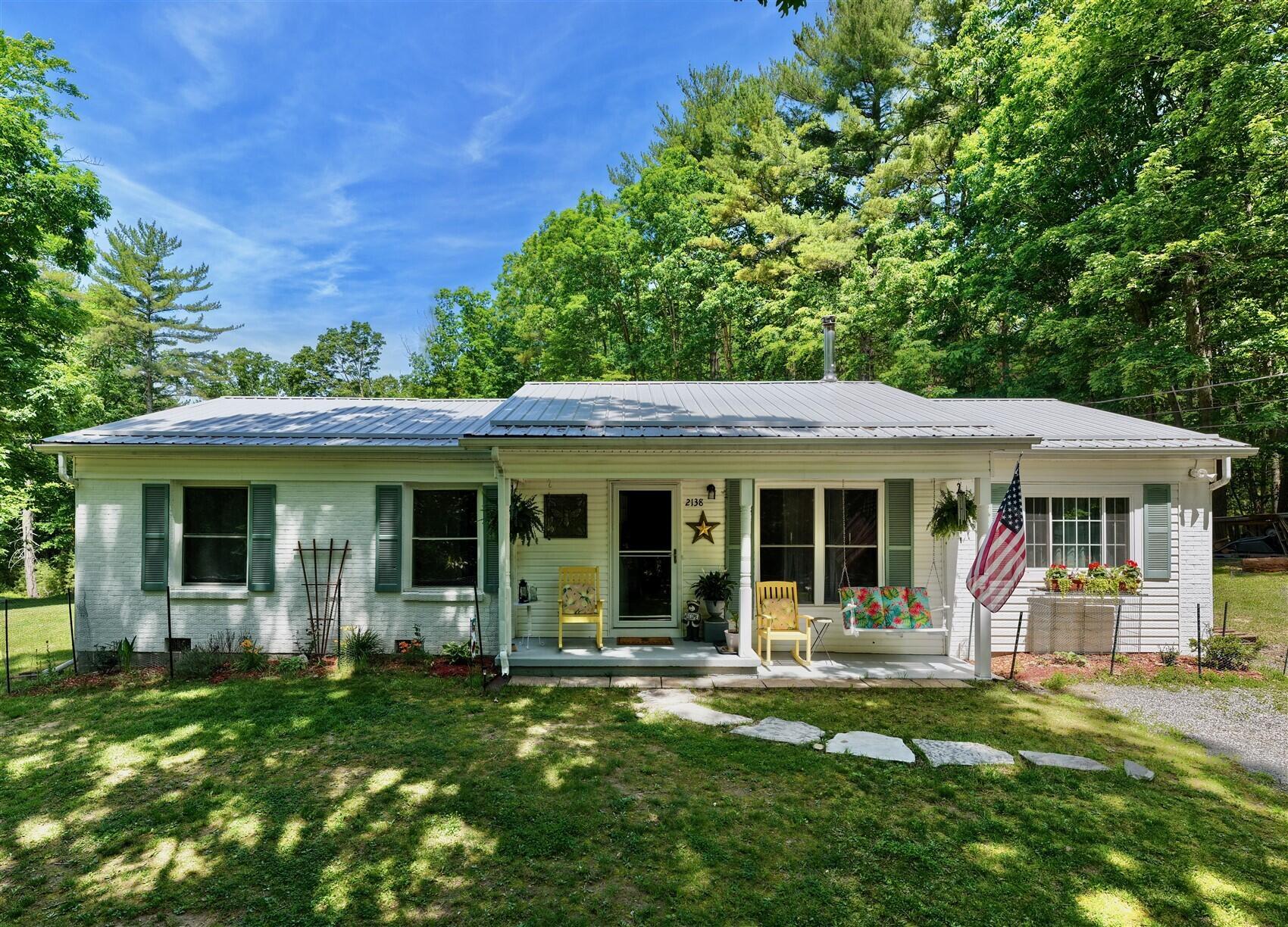Image 2: 2138 Boones Mtn Rd