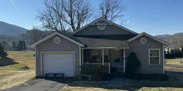 245 Rowan Rd