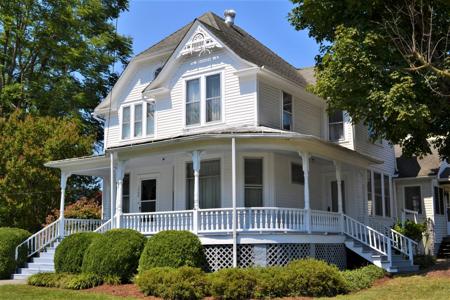 1309 Riverview Ave W