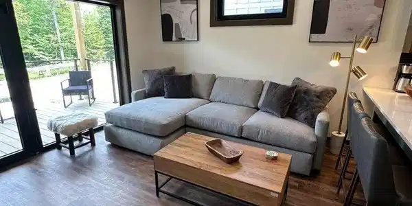 Image 4: Living room