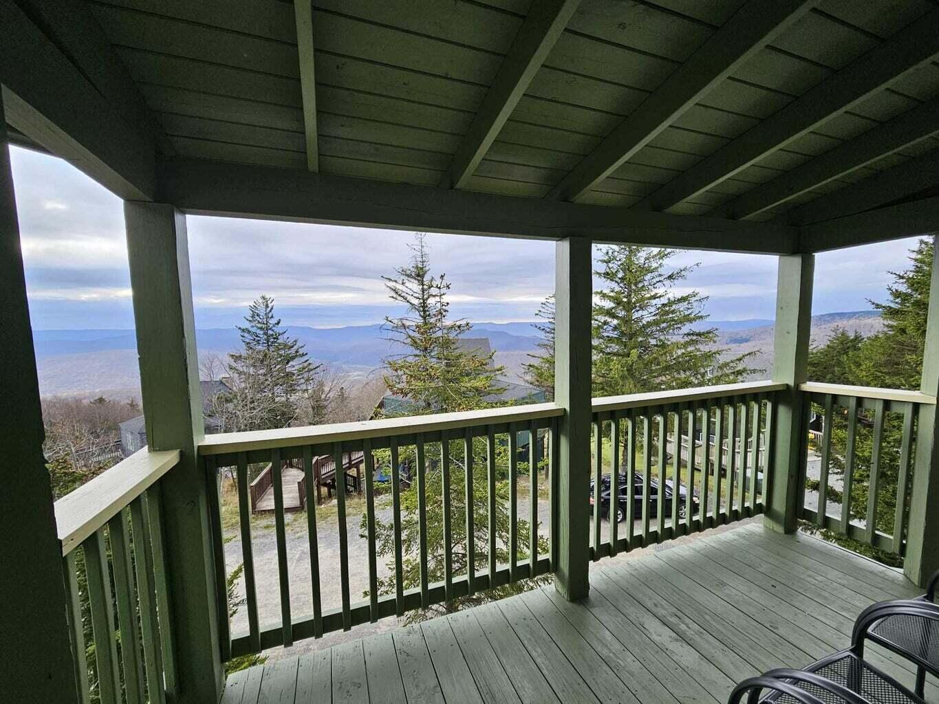 Image 2: Deck (western facing)