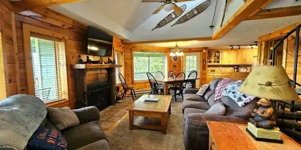 Image 3: Open floor plan