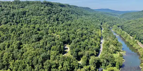 Image 3: 1267 Highland Trail, Alderson WV